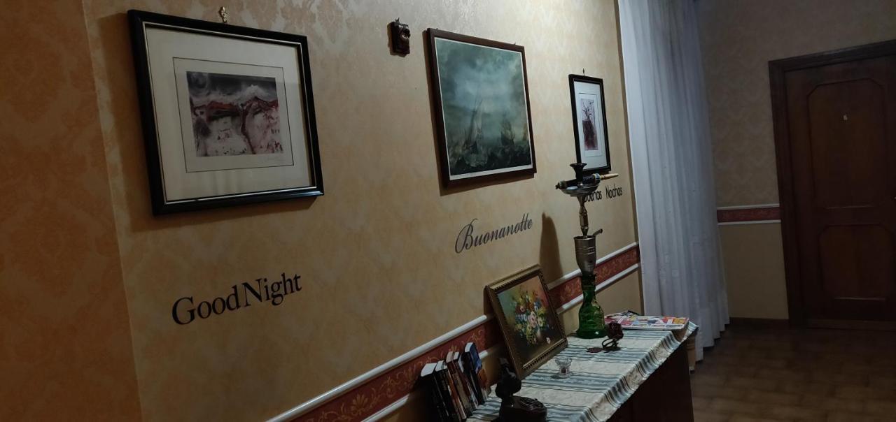 Hillary House Hotel Fiumicino Ngoại thất bức ảnh