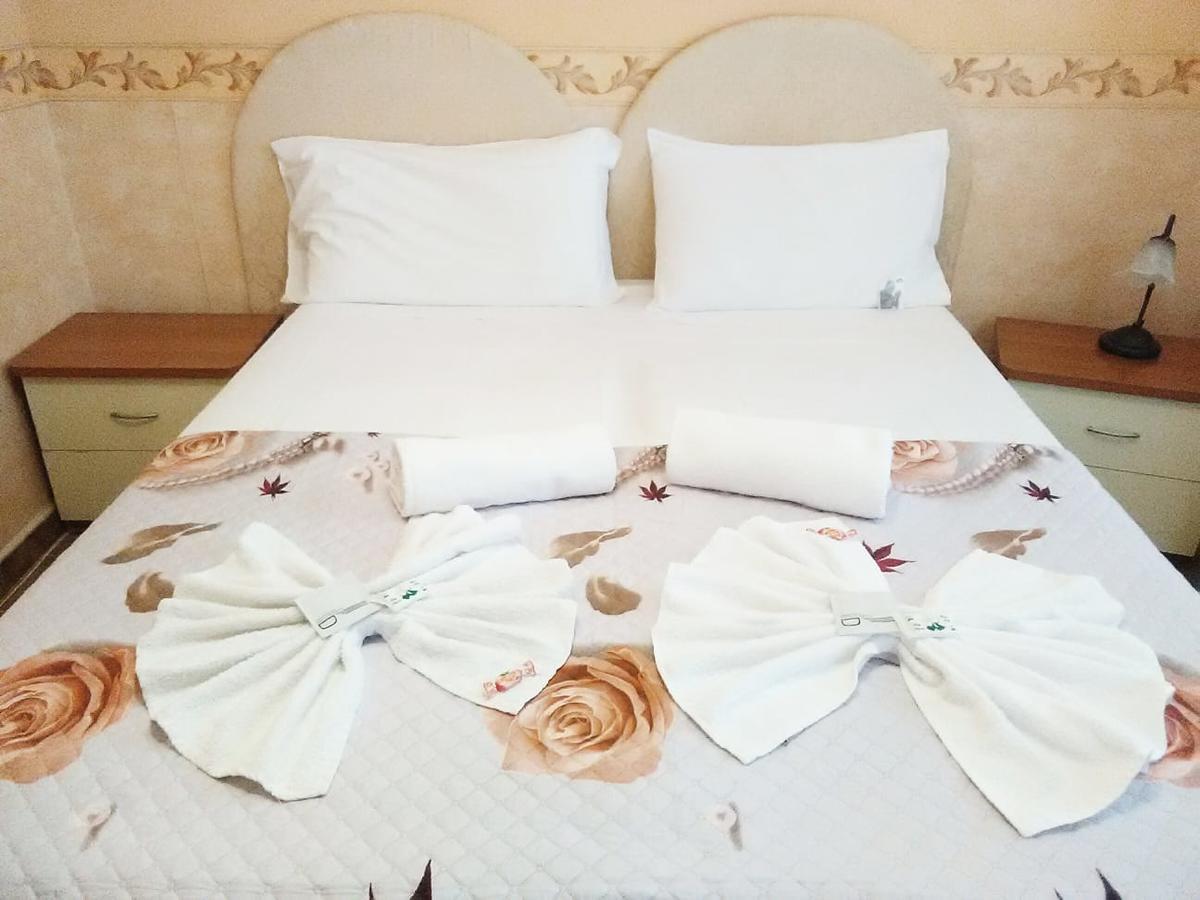 Hillary House Hotel Fiumicino Ngoại thất bức ảnh